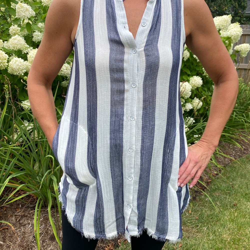 Cloth & Stone Striped Sleeveless Button Down - Size S